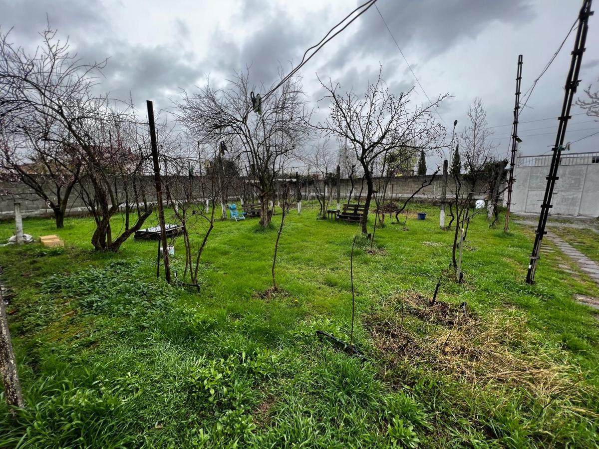 Chateau Sukaj Ljaknasi Buitenkant foto
